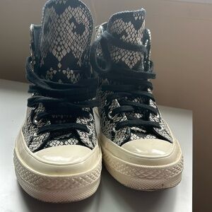 Snake print leather high top in mint condition